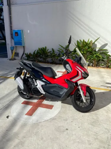 Honda ADV 150 2022 - Excelente estado