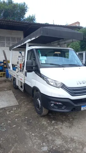 caminhão IVECO 35.160 4X2 com tanque POLI MAQDEL HIDRO 600L