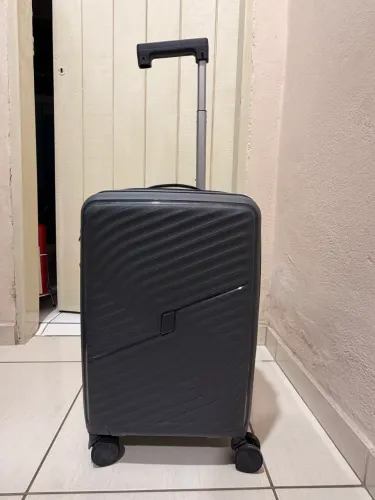 mala de bordo preta