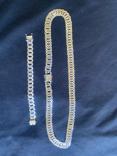 Corrente de prata e pulseira precinho