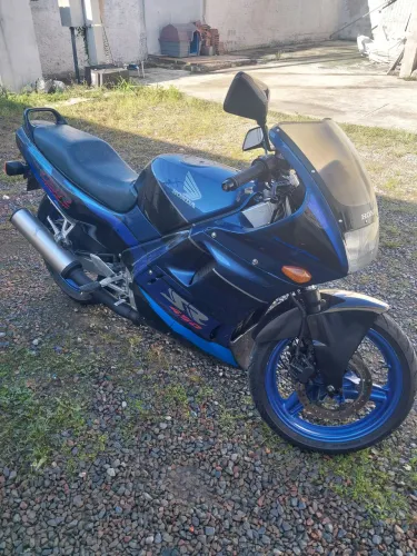 CBR 450 SR