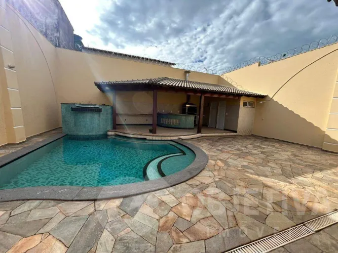 Casa à venda, 3 quartos, 3 suítes, 4 vagas, VIGILATO PEREIRA - UBERLANDIA/MG