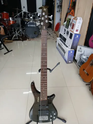 BAIXO STRINBERG 5 CORDAS