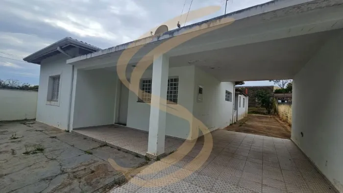 Casa à Venda em Vila Formosa, São José do Rio Pardo - SP