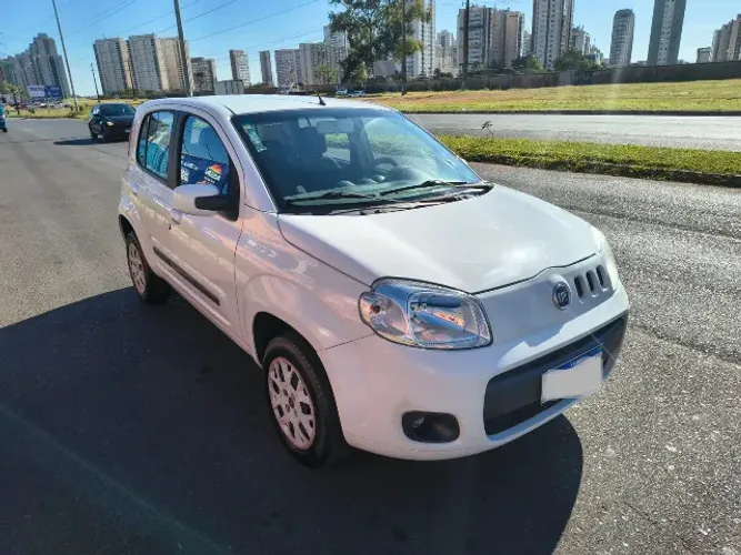 Fiat Uno Vivace/rua 1.0 EVO Fire Flex 8V 5P 2013