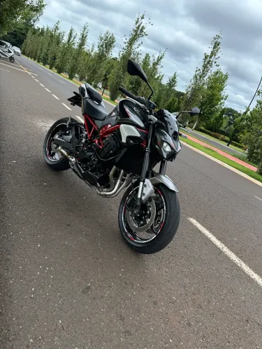 Kawasaki Z900 modelo 2026