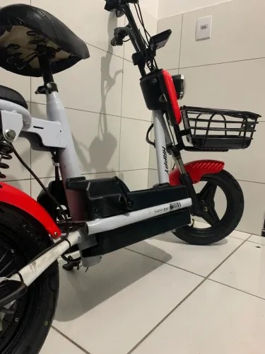 Scooter elétrica