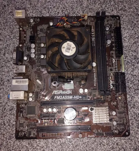 Placa Mãe ASROCK FM2A55M-HD+ Com Defeito
