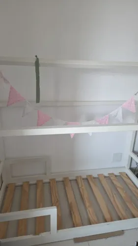 Cama montessoriana