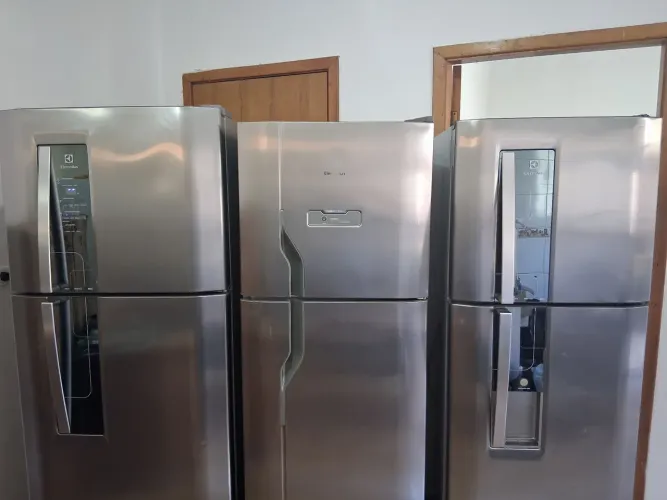 GELADEIRA ELECTROLUX INOX FROST FREE 
