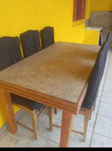 Mesa  c/5 cadeiras 