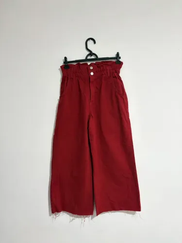 Calça Pantacourt C&A Sarja Vermelha Cintura Alta Clochard - Tamanho 38