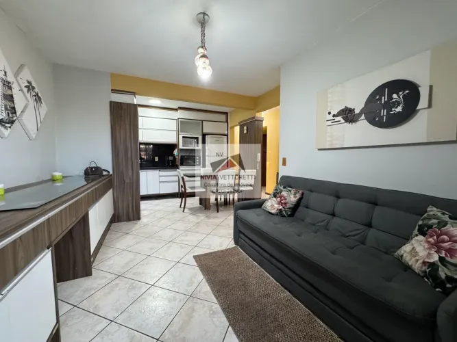 Apartamento 2 dormitórios mobiliado 50 metros do mar!