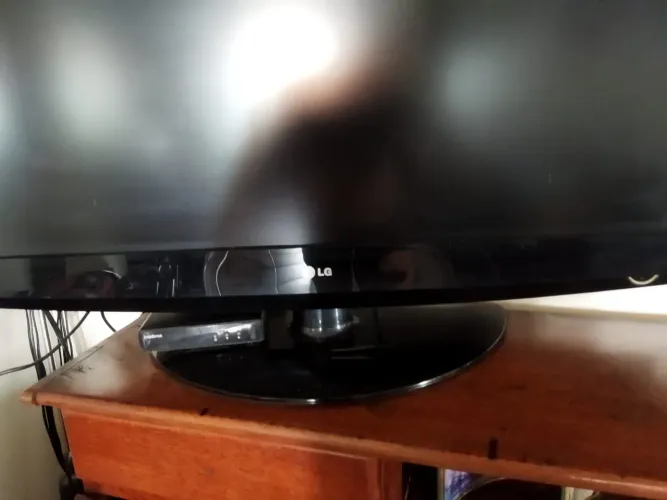 TV LG 42, NAO É SMART
