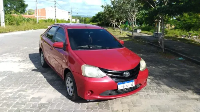 Toyota Etios X Sedan 1.5 Flex 16V 4P Mec. 2014