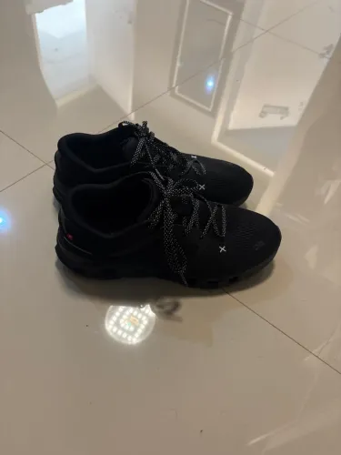 Tênis On Cloud X5