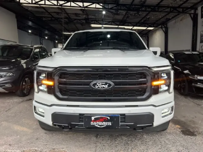 Ford F-150 Lariat Black 4X4 5.0 V8 2024