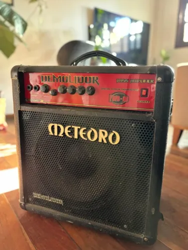 Amplificador de baixo Meteoro Demolidor FWB80