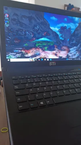 Notebook Semp Toshiba com 8 de ram, 1 tera de HD e processador i5. Entrego pessoalmente 