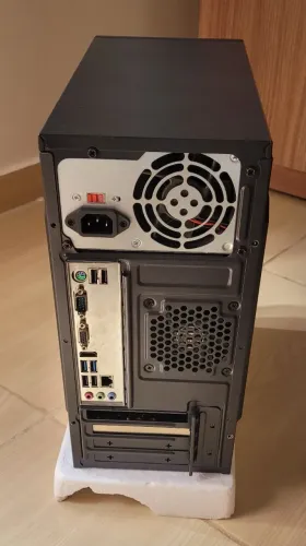 PC NAS / Home Server Completo - ASRock QC5000M + 16 GB RAM + 6 SATA (ASM1166) - Promoção