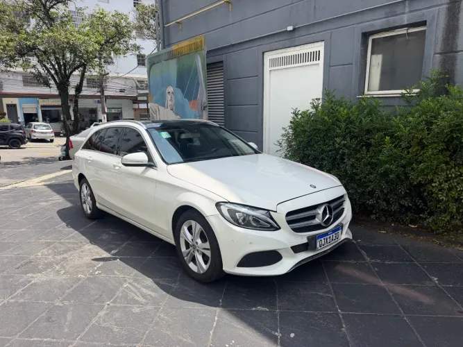 Mercedes-Benz C-300 Estate Avantgarde 2.0 245cv Aut. 2017