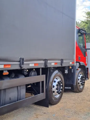 Iveco tector 2011 25e240 aceito FH+carreta 2 eixos