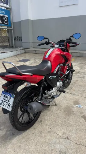 Moto bem conservada