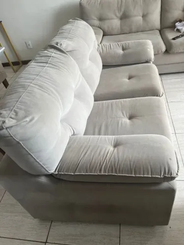Sofá 2 Lugares Bege Super Confortável em Suede