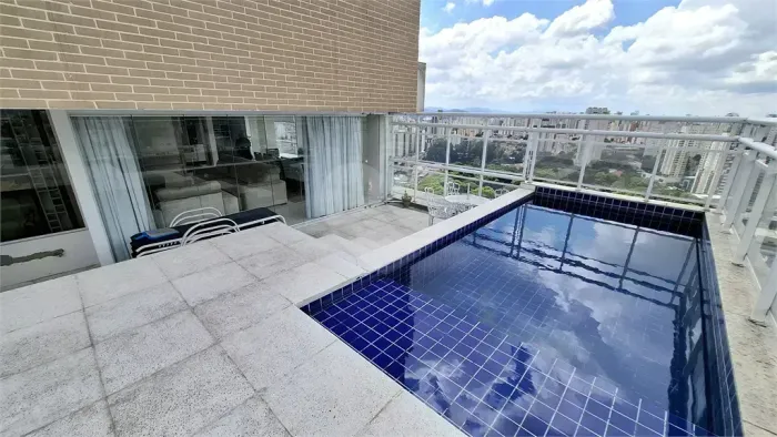 Cobertura com piscina - Santa Teresinha