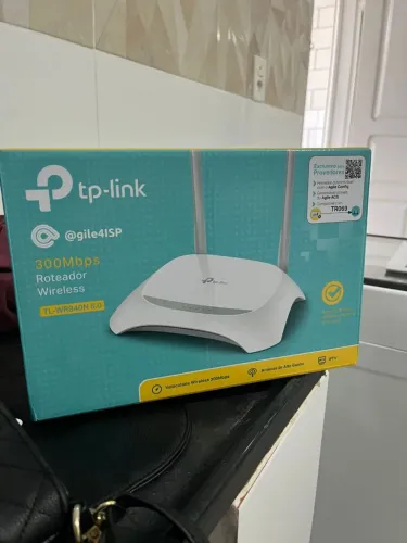 VENDE-SE ROTEADOR NOVO