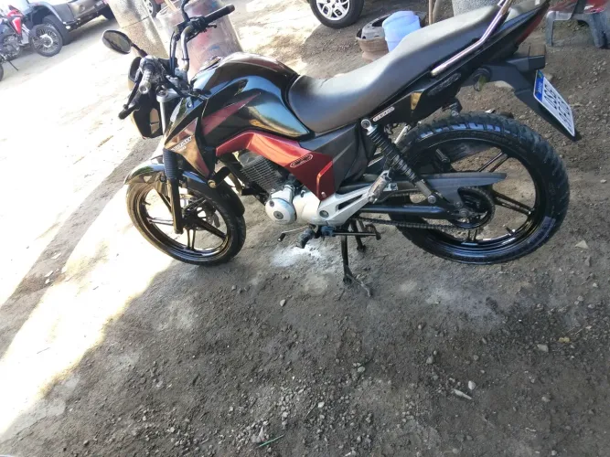 Vendo Titan 150 EX 2014/14