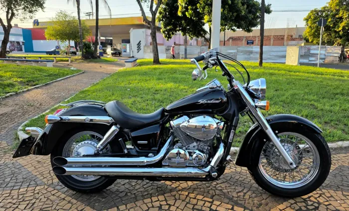 Shadow 750. 4.969 kms !!!
