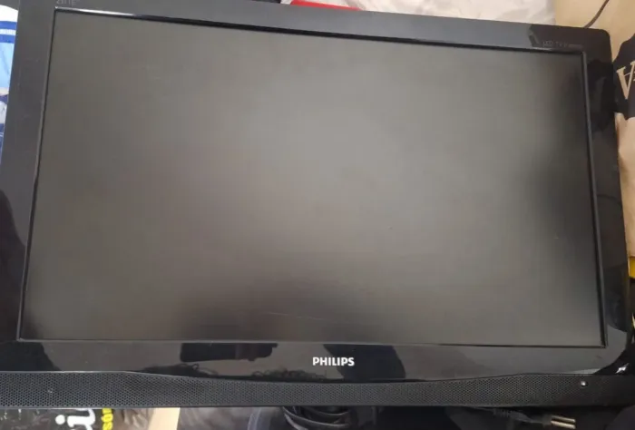 TV Philips LED 23" - R$ 150,00
