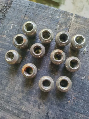 Porcas do chery QQ 2011