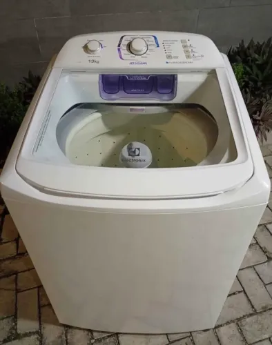 VENDO MÁQUINA ELECTROLUX 13KG MODELO NOVO