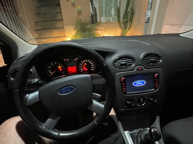 Ford Focus 1.6 S/se/se Plus Flex 8v/16v 5P 2011