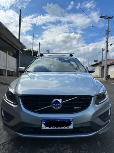 Volvo XC 60 T-5 R-design 2.0 FWD 5P 2015