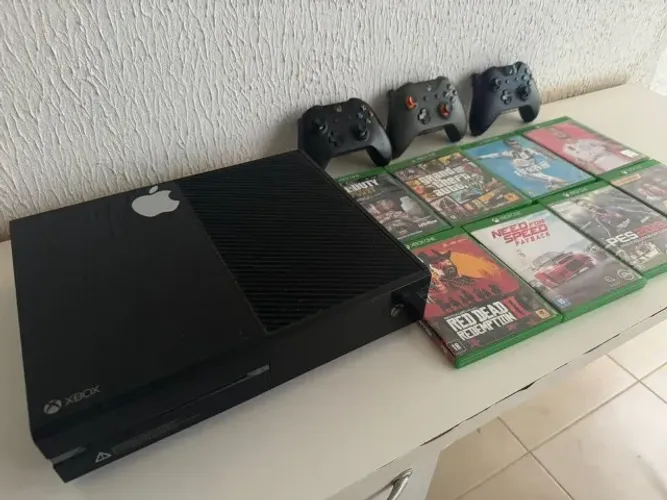 Xbox One 5- 500 GB