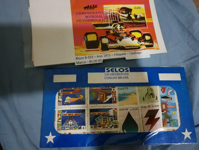 Bloco selo dos correios+ envelope com 250,selos diferentes