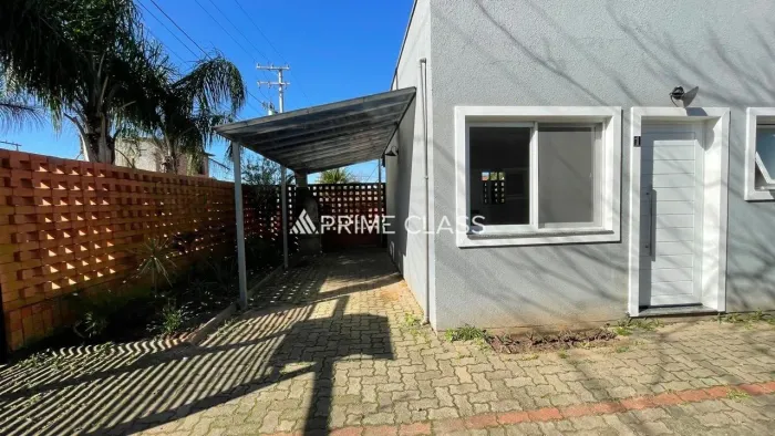 Casa em Condomínio com 2 dormitórios, vaga coberta, Bairro Rio Branco - Aceita Financiamen