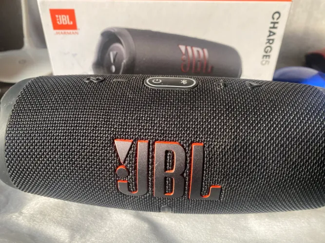 JBL Charge 5