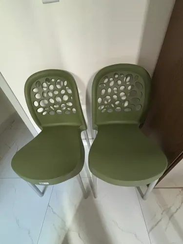 Cadeiras novas