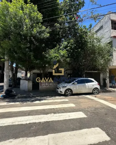 Lote de esquina à venda no bairro Glória Excelente localização