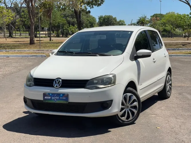 Volkswagen Fox Bluemotion 1.0 MI Total Flex 12V 5P 2014