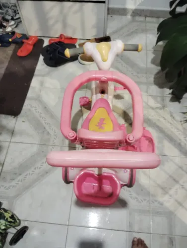 Triciclo Infantil Toy Empurrador Com Guia Até 30kg Rosa Urban Baby