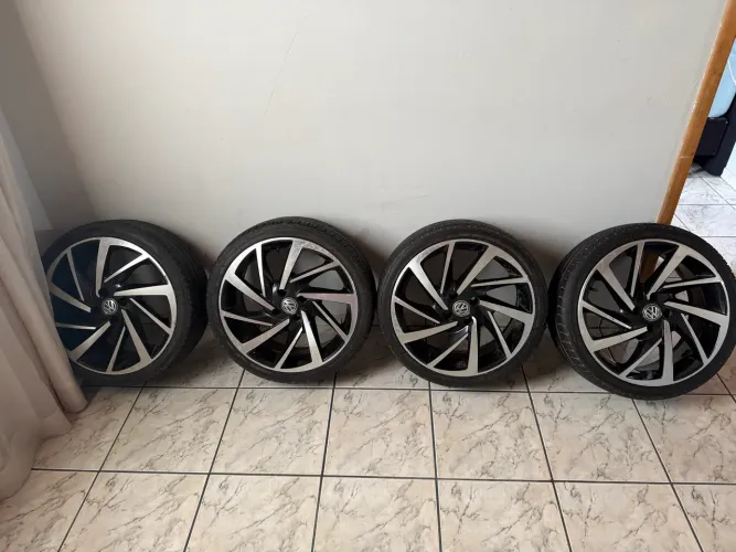 Rodas aro 17 da Volkswagen  com pneu - entrego e parcelo 