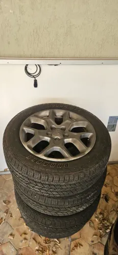 Rodas aro 17 jeep/toro com pneus novos