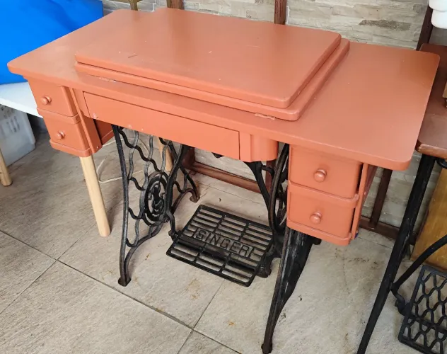 Base (pé) de máquina de costura + suporte 