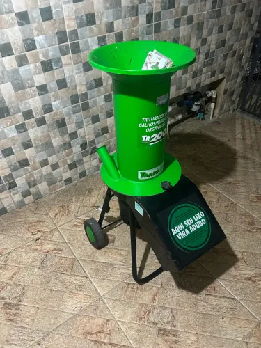 Triturador de galhos e resíduos orgânicos tr-200