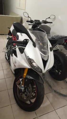 Triumph Daytona 675 R